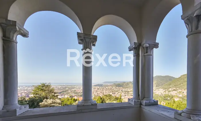 Rexer-Massa-Villa-esclusiva-con-vista-panoramica-sul-mare-Altro