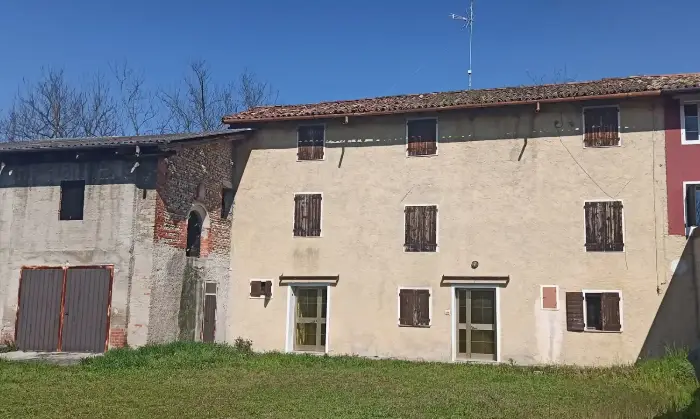 Rexer-Sesto-al-Reghene-Vendesi-lotto-edificabile-con-rustico-da-ristrutturare-a-Ramuscello-PN-Altro