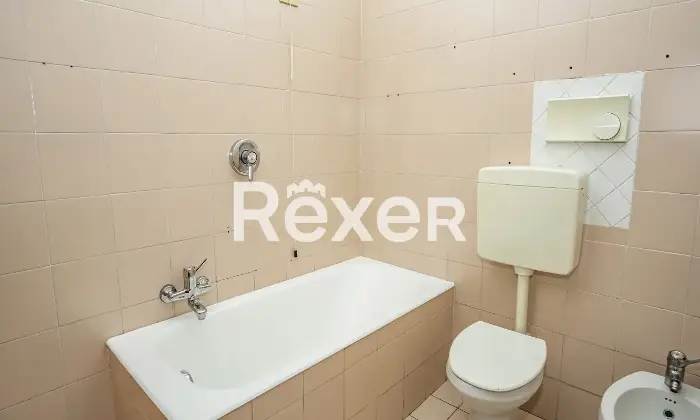 Rexer-Seriate-BILOCALE-CON-BOX-E-CANTINA-Altro