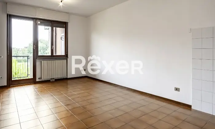 Rexer-Seriate-BILOCALE-CON-BOX-E-CANTINA-Altro