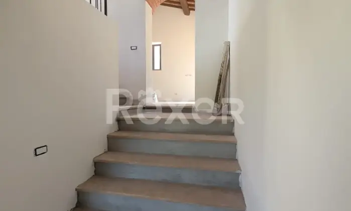 Rexer-San-Gimignano-Elegante-casale-con-vigneto-e-terreno-in-vendita-a-San-Gimignano-Altro