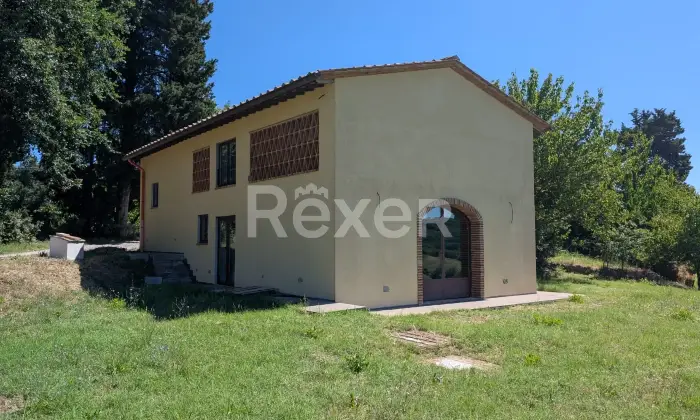Rexer-San-Gimignano-Elegante-casale-con-vigneto-e-terreno-in-vendita-a-San-Gimignano-Altro