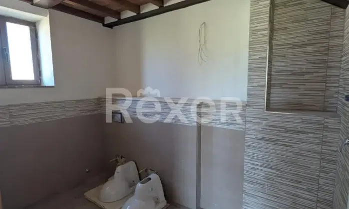 Rexer-San-Gimignano-Elegante-casale-con-vigneto-e-terreno-in-vendita-a-San-Gimignano-Altro