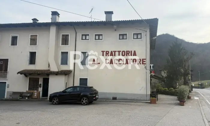 Rexer-Priabona-Intero-edificio-con-trattoria-appartamenti-e-ampi-spazi-accessori-Altro