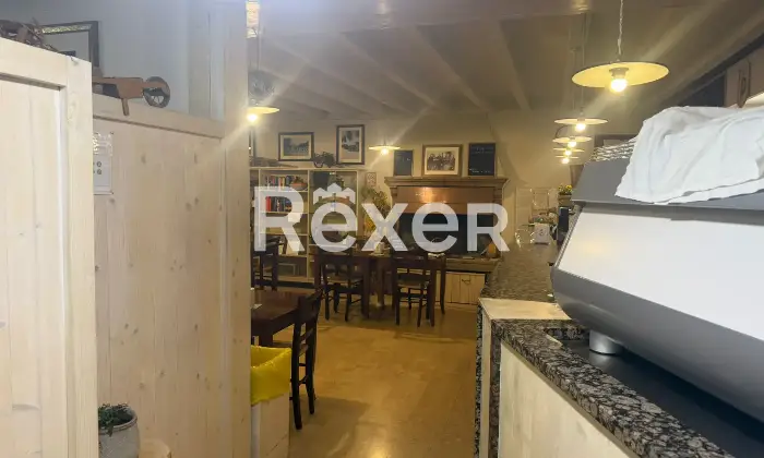 Rexer-Priabona-Intero-edificio-con-trattoria-appartamenti-e-ampi-spazi-accessori-Altro