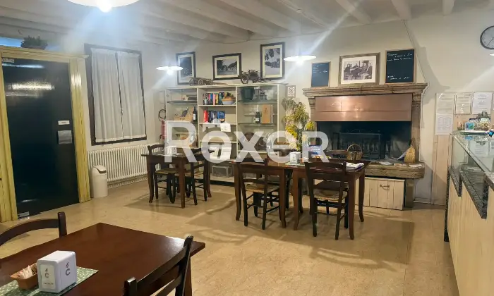 Rexer-Priabona-Intero-edificio-con-trattoria-appartamenti-e-ampi-spazi-accessori-Altro