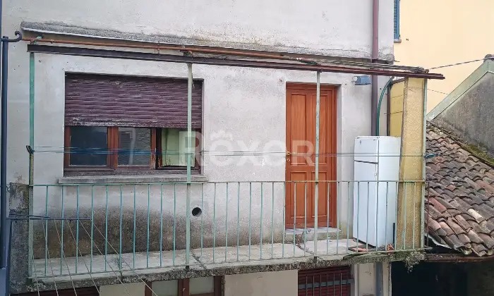 Rexer-Canzo-Appartamento-su-livelli-in-casa-di-corte-Altro