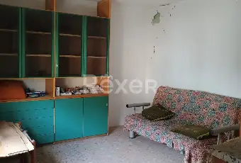 Rexer-Canzo-Appartamento-su-livelli-in-casa-di-corte-Altro