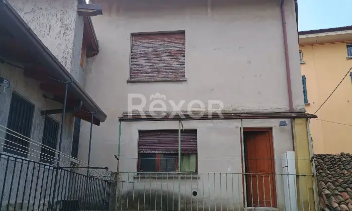 Rexer-Canzo-Appartamento-su-livelli-in-casa-di-corte-Altro