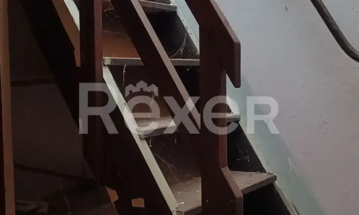 Rexer-Canzo-Appartamento-su-livelli-in-casa-di-corte-Altro