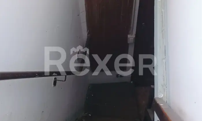 Rexer-Canzo-Appartamento-su-livelli-in-casa-di-corte-Altro