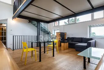 Rexer-TRICESIMO-Casa-Torre-semi-indipendente-su-quattro-livelli-con-box-doppio-e-cantina-Altro