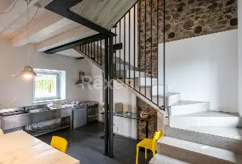 Rexer-TRICESIMO-Casa-Torre-semi-indipendente-su-quattro-livelli-con-box-doppio-e-cantina-Altro