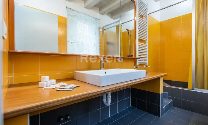 Rexer-TRICESIMO-Casa-Torre-semi-indipendente-su-quattro-livelli-con-box-doppio-e-cantina-Altro
