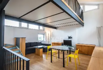 Rexer-TRICESIMO-Casa-Torre-semi-indipendente-su-quattro-livelli-con-box-doppio-e-cantina-Altro
