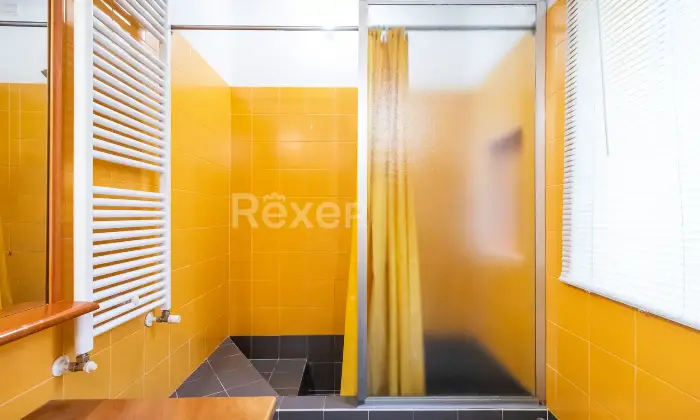 Rexer-TRICESIMO-Casa-Torre-semi-indipendente-su-quattro-livelli-con-box-doppio-e-cantina-Altro
