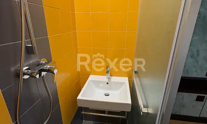 Rexer-TRICESIMO-Casa-Torre-semi-indipendente-su-quattro-livelli-con-box-doppio-e-cantina-Altro