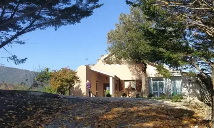Rexer-Fabriano-Villa-di-Prestigio-in-Vendita-Via-Avenale-Fabriano-AN-Altro