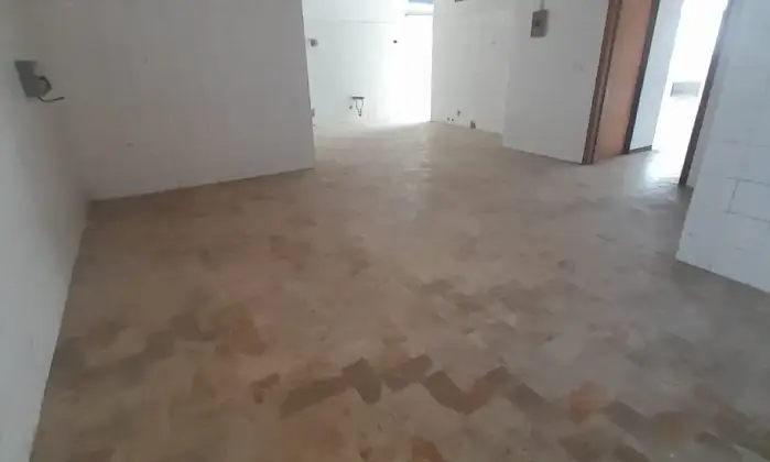 Rexer-Villa-Zaccheopetriccione-Ampio-locale-commerciale-con-vetrine-su-strada-Villa-Zaccheo-Castellalto-Altro