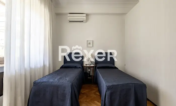 Rexer-Roma-Appartamento-in-Via-Deruta-con-box-auto-Altro