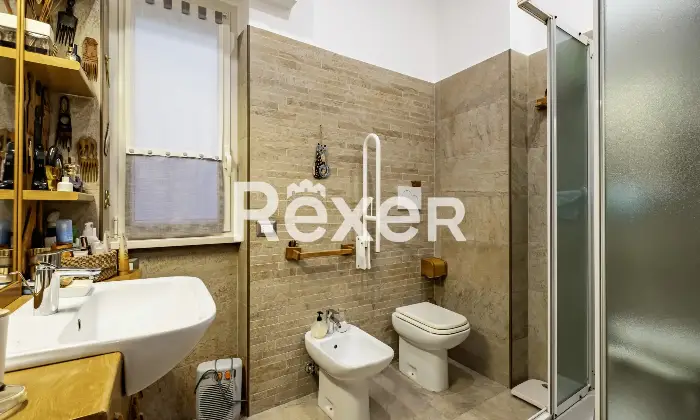 Rexer-Roma-Appartamento-in-Via-Deruta-con-box-auto-Altro