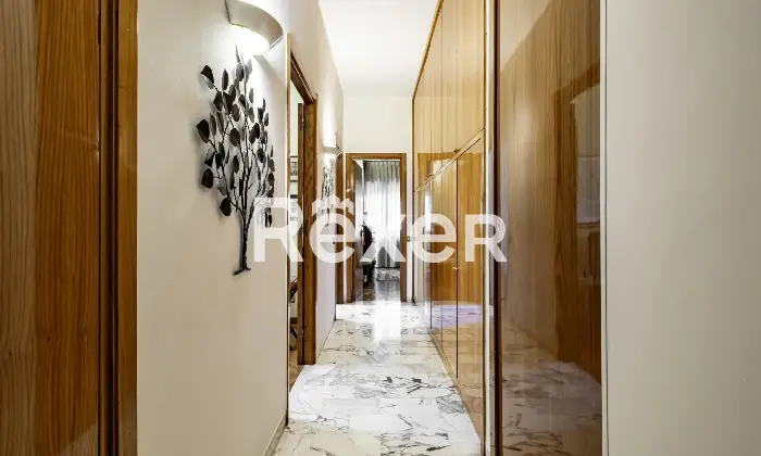 Rexer-Roma-Appartamento-in-Via-Deruta-con-box-auto-Altro