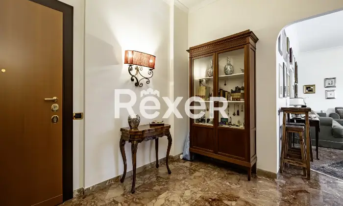 Rexer-Roma-Appartamento-in-Via-Deruta-con-box-auto-Altro