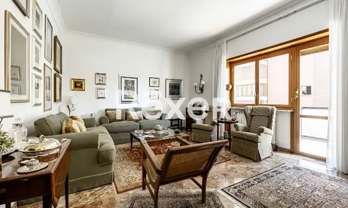 Rexer-Roma-Appartamento-in-Via-Deruta-con-box-auto-Altro