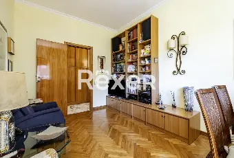 Rexer-Roma-Appartamento-in-Via-Deruta-con-box-auto-Altro