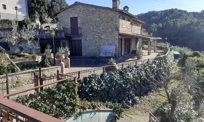 Rexer-Torgiano-Rustico-casale-in-Vendita-in-Via-dellAcquedotto-a-Torgiano-Altro