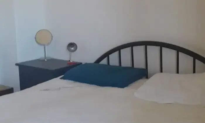 Rexer-Castel-del-Piano-Vendesi-casa-indipendente-Camera-da-letto-matrimoniale