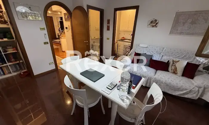 Rexer-Prato-Villa-luminosa-con-giardino-e-terrazzi-in-muratura-Prato-zona-residenziale-Altro