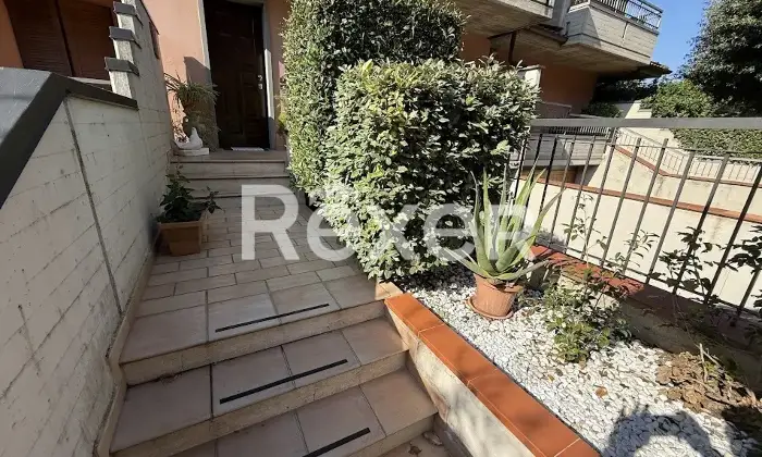 Rexer-Prato-Villa-luminosa-con-giardino-e-terrazzi-in-muratura-Prato-zona-residenziale-Altro