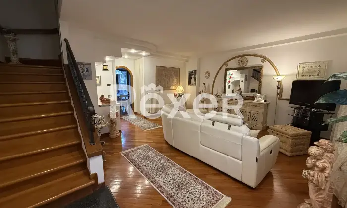 Rexer-Prato-Villa-luminosa-con-giardino-e-terrazzi-in-muratura-Prato-zona-residenziale-Altro