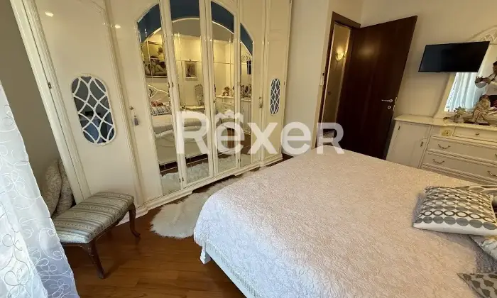 Rexer-Prato-Villa-luminosa-con-giardino-e-terrazzi-in-muratura-Prato-zona-residenziale-Altro