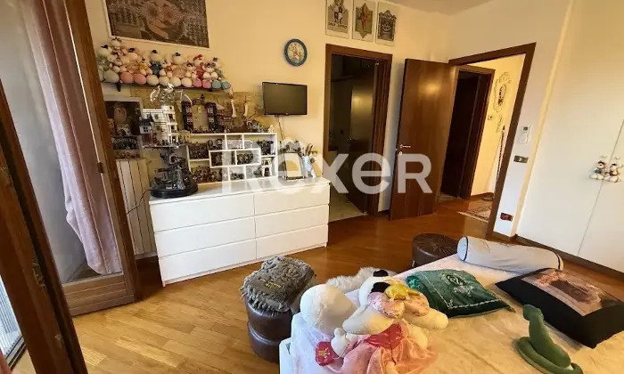 Rexer-Prato-Villa-luminosa-con-giardino-e-terrazzi-in-muratura-Prato-zona-residenziale-Altro