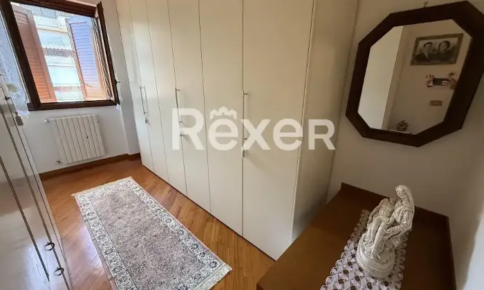 Rexer-Prato-Villa-luminosa-con-giardino-e-terrazzi-in-muratura-Prato-zona-residenziale-Altro