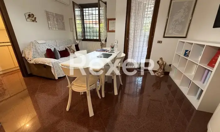 Rexer-Prato-Villa-luminosa-con-giardino-e-terrazzi-in-muratura-Prato-zona-residenziale-Altro
