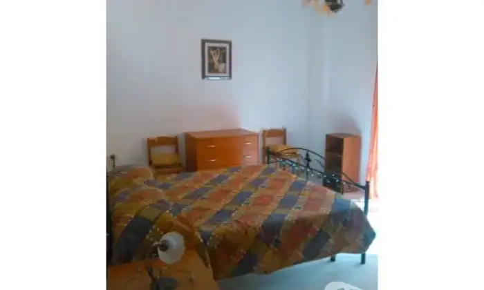 Rexer-Ostuni-vendo-palazzina-in-centro-ostuni-CameraDaLetto