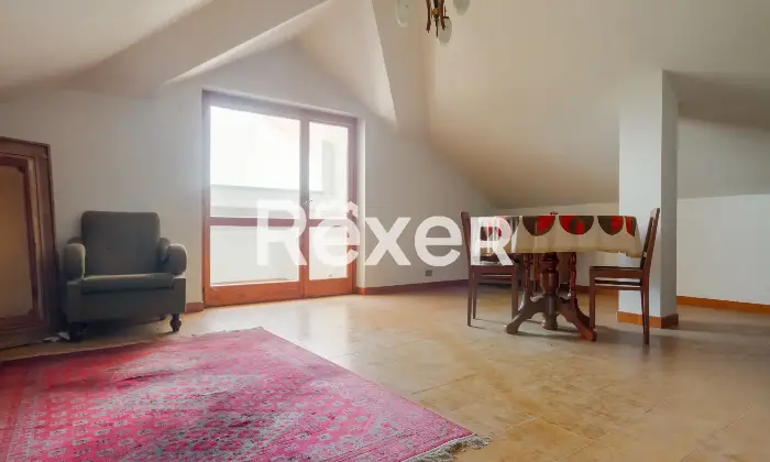 Rexer-Bricherasio-Villa-con-giardino-Altro