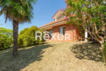 Rexer-Bricherasio-Villa-con-giardino-Altro