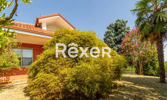 Rexer-Bricherasio-Villa-con-giardino-Altro