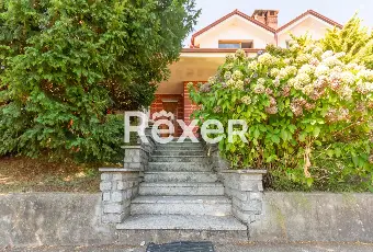 Rexer-Bricherasio-Villa-con-giardino-Altro