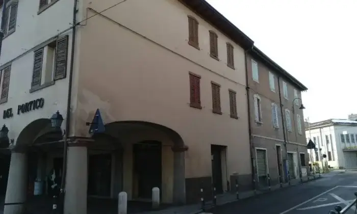 Rexer-Casinalbo-Intero-Stabile-in-Vendita-nel-Centro-di-Casinalbo-Ampio-Spazio-Commerciale-e-Residenziale-Altro
