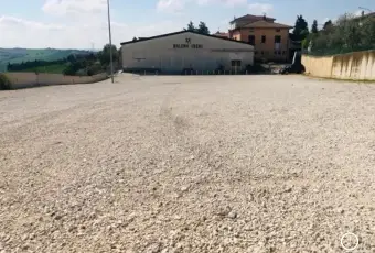 Rexer-Filottrano-Locale-commerciale-indipendente-di-m-con-ampio-terreno-Ideale-per-molteplici-usi-Altro