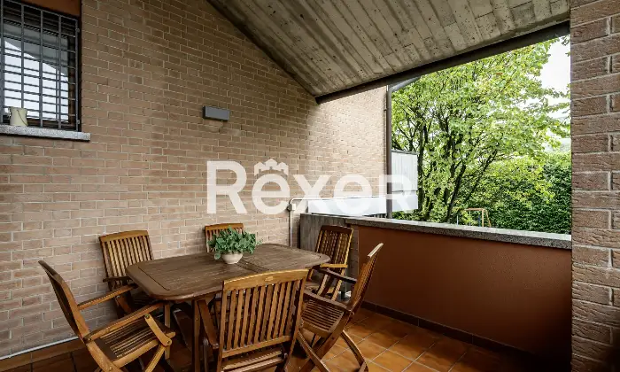 Rexer-Cadoneghe-Villa-singola-su-lotto-di-Mq-in-ottimo-stato-conservativo-con-parco-piantumato-bellissima-taverna-terrazze-e-garage-doppio-Altro