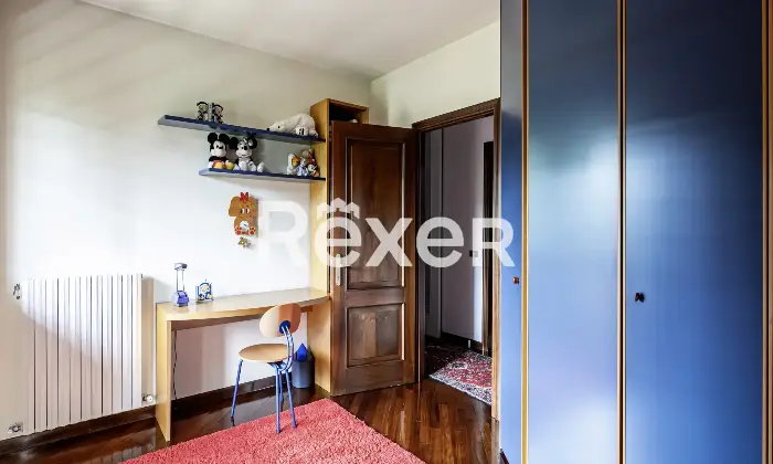 Rexer-Cadoneghe-Villa-singola-su-lotto-di-Mq-in-ottimo-stato-conservativo-con-parco-piantumato-bellissima-taverna-terrazze-e-garage-doppio-Altro