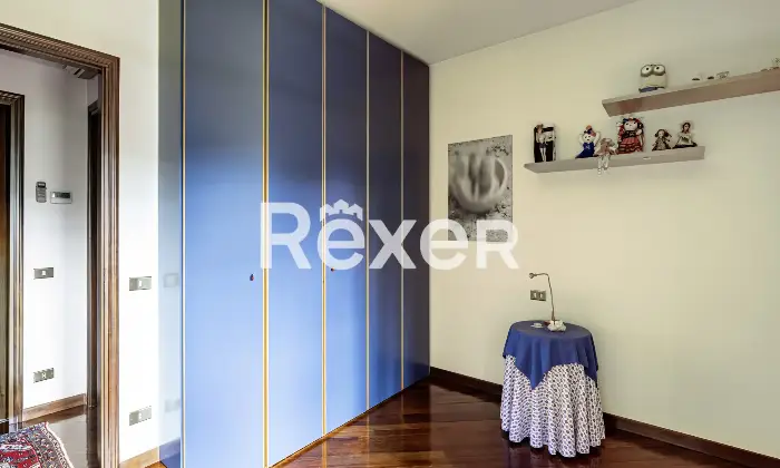 Rexer-Cadoneghe-Villa-singola-su-lotto-di-Mq-in-ottimo-stato-conservativo-con-parco-piantumato-bellissima-taverna-terrazze-e-garage-doppio-Altro