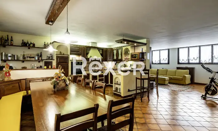 Rexer-Cadoneghe-Villa-singola-su-lotto-di-Mq-in-ottimo-stato-conservativo-con-parco-piantumato-bellissima-taverna-terrazze-e-garage-doppio-Altro