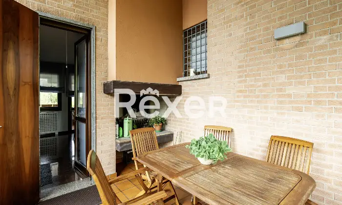 Rexer-Cadoneghe-Villa-singola-su-lotto-di-Mq-in-ottimo-stato-conservativo-con-parco-piantumato-bellissima-taverna-terrazze-e-garage-doppio-Altro